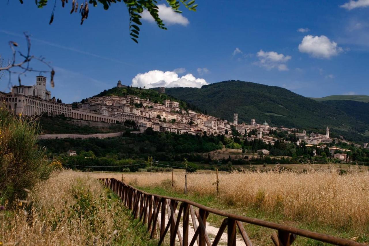 Mami'S House Apartment Assisi Bagian luar foto